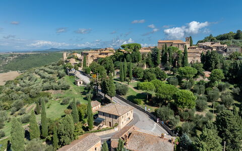 Maria Gabriella Home & Cottage: Albero, Zona Residenziale, Casa, Tetto, Paesaggio, Architettura, Casa, Area Rurale, Lotto, Insediamento Umano