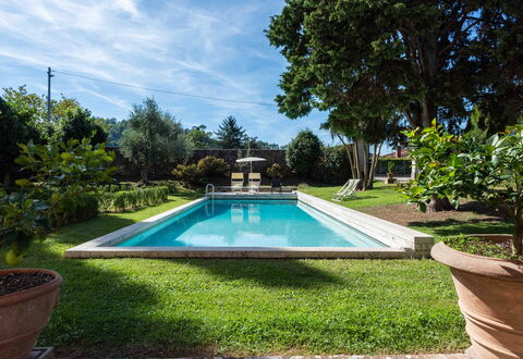 Villa Tambellini De Fondra: Swimming Pool, Shrub, Garden, Resort, Water Feature, Shade, Landscaping, Backyard, Eco Hotel, Hacienda