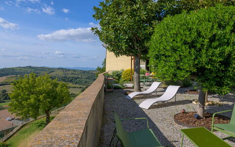 Il Belvedere di Montiano: Recreation, Leisure, Shade, Outdoor Furniture, Park, Vacation, Eco Hotel, Resort, Deck