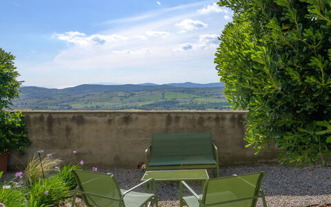 Il Belvedere di Montiano: Recreation, Leisure, Shade, Outdoor Furniture, Park, Vacation, Eco Hotel, Resort, Deck