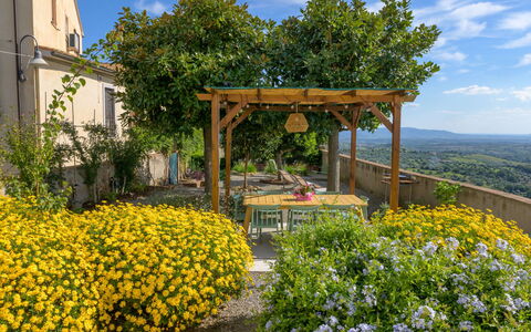 Il Belvedere di Montiano: Recreation, Leisure, Shade, Outdoor Furniture, Park, Vacation, Eco Hotel, Resort, Deck