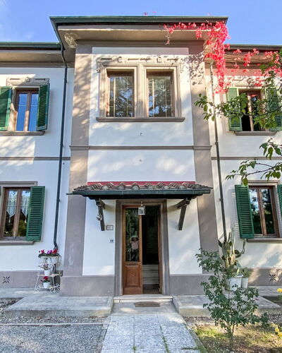 La Pausa: Mountain Range, Valley, Estate, Ridge, Driveway, Alps, Villa, Mountain Village, Mansion
