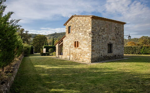 La Casina Cottage: Erba, Casa, Arbusto, Casa, Lotto, Villetta, Agriturismo, Area Rurale, Estate, Giardino
