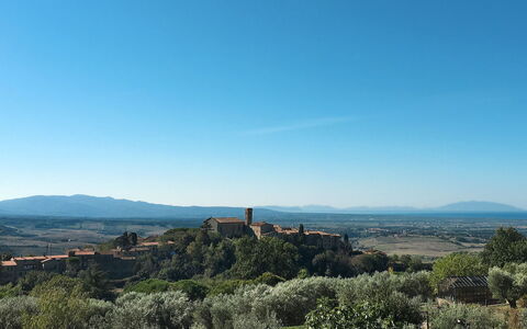 Your Tuscan Retreat: Cielo, Natura, Orizzonte, Vegetazione, Paesaggio, Pascolo, Estate, Ecoregione, Area Rurale, Lotto