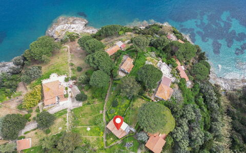 Casina Solu: Natural Landscape, Coast, Coastal And Oceanic Landforms, Sea, Bird'S-Eye View, Aerial Photography, Estate, Ocean, Resort