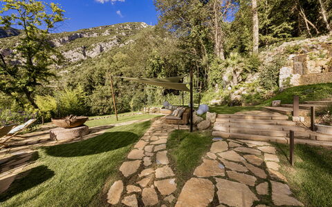 Villa Chiovada: Rock, Rural Area, Mountain Range, Valley, Hill Station, Garden, Bedrock, Shade, Landscaping, Ridge