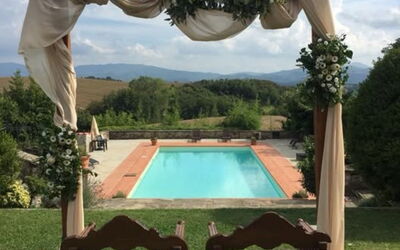 Villa Medicea Lo Sprocco: Event, Flowerpot, Garden, Ceremony, Backyard, Shade, Yard, Houseplant