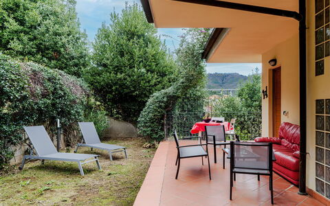 La Terrazza: Mobilia, Sedia, Mobili Da Esterno, Shade, Giardino, Eco Hotel, Tavolo Esterno, Backyard, Cortile, Landscaping