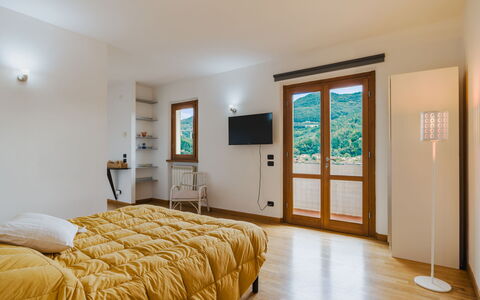 La Terrazza: Interior Design, Letto, Camera Da Letto, Pavimentazione, Mobilia, Legna, Camera, Pavimento, Soffitto, Lenzuolo