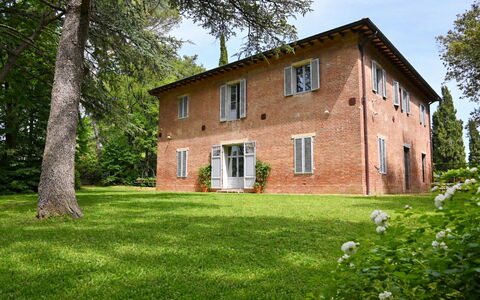 Casale Il Rondò, Private Pool, Città della Pieve: Erba, Albero, Arbusto, Casa, Casa, Estate, Villetta, Lotto, Agriturismo