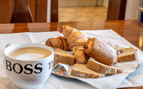 Casa Miramonti: Cibo, Tavola, Ingrediente, Serveware, Bicchieri, Tazza, Dolce, Prima Colazione