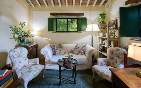 Il Gallinaio, Vivo D'Orcia: Mobilia, Interior Design, Divano, Soggiorno, Illuminazione, Camera, Cornice, Lancia Cuscino, Casa, Tavolo