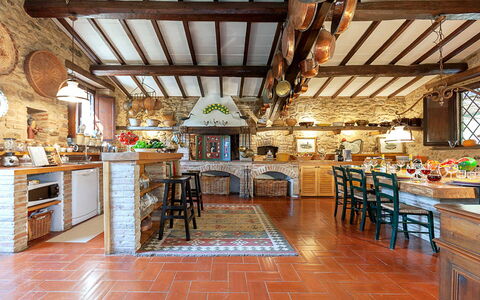 Artemisia: Mobilia, Cucina, Interior Design, Tavolo, Cucina & Sala Da Pranzo Tavolo, Pavimentazione, Casa, Soffitto, Controsoffitto, Sedia