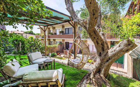 Oleandro: Residential Area, Home, Garden, Apartment, Resort, Balcony, Backyard, Shade, Hacienda, Estate