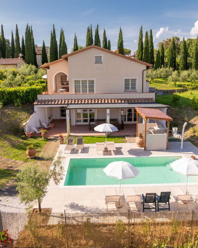 Uliveto: Swimming Pool, Residential Area, House, Home, Estate, Roof, Outdoor Furniture, Resort, Cottage, Leisure