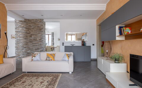Casa Lory, Monteriggioni, Siena: Mobilia, Interior Design, Pavimentazione, Divano, Parete, Pavimento, Soggiorno, Legna, Camera, Soffitto