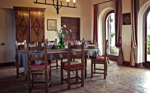 Villa Selvamica: Mobilia, Interior Design, Tavolo, Pavimentazione, Sedia, Legna, Sala Da Pranzo, Pavimento, Cucina & Sala Da Pranzo Tavolo, Illuminazione