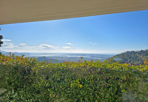 Appartamento Botrici: Cielo, Giorno, Foglia, Natura, Verde, Vegetazione, Orizzonte, Nube, Collina, Paesaggio