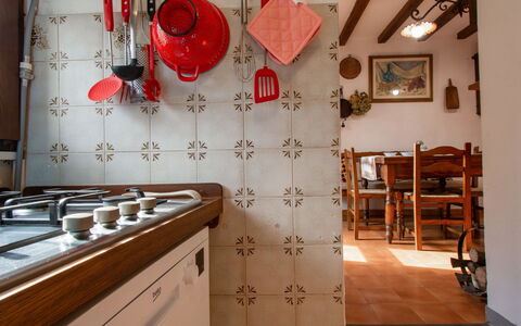 Torre: Interior Design, Pavimentazione, Cucina, Pavimento, Mobilia, Camera, Lampada, Controsoffitto, Cabinetry, Piastrella