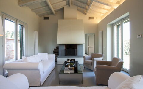Loft Borgo Syrah: Mobilia, Interior Design, Pavimentazione, Pavimento, Soffitto, Casa, Divano, Soggiorno, Camera, Illuminazione