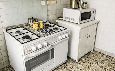 Casa Beppina Cortona: Cucina Stufa, Stufa A Gas, Apparecchio Major, Piano Cottura, Stufa, Elettrodomestico Da Cucina, Cucina