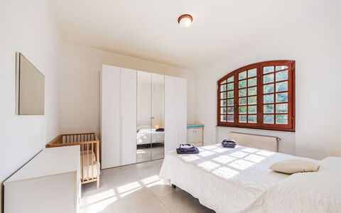Grande Appartamento: Interior Design, Flooring, Floor, Furniture, Ceiling, Apartment, Room, Bedroom, Bed, Wood Stain