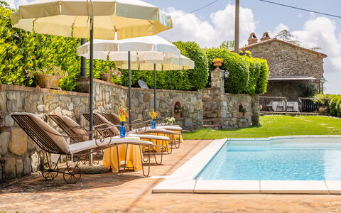 Casa Ivan: Piscina, Ricorrere, Mobili Da Esterno, Lettino, Ombrello, Eco Hotel, Terme, Estate, Vaso Di Fiori, Hacienda