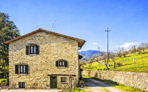 La Casa di Fiore: Costruzione, Casa, Area Rurale, Villetta, Casa, Lotto, Villaggio, Insediamento Umano, Agriturismo, Muro ​​Di Pietra