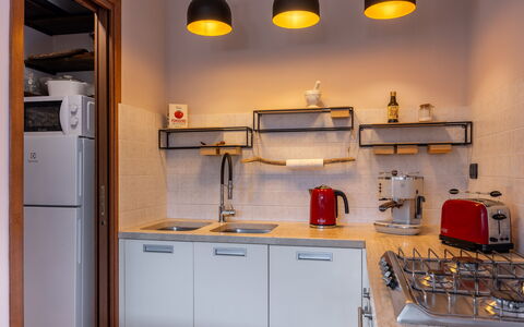 Terrazza sulla Luna, Casciana Terme: Elettrodomestico Da Cucina, Cucina, Apparecchio Major, Interior Design, Controsoffitto, Mobilia, Elettrodomestico, Cabinetry, Piccolo Apparecchio, Pavimentazione