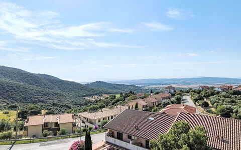 Bellavista: Landscape, Residential Area, Hill, Highland, Rural Area, Human Settlement, Hill Station, Suburb, Village, Slope