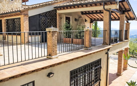 Le More: Mobilia, Interior Design, Parete, Pavimentazione, Legna, Pavimento, Camera, Soffitto, Illuminazione, Casa