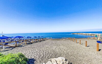 Cecina 570: Blue, Body Of Water, Beach, Horizon, Coast, Sea, Summer, Coastal And Oceanic Landforms, Shore, Ocean