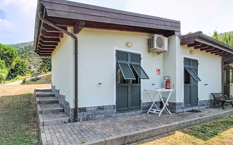La Casa di Menny: Mobilia, Mobili Da Esterno, Sedia, Giardino, Color Legno, Prato, Latifoglie, Shade, Backyard
