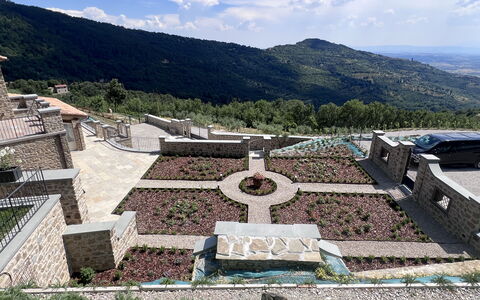 Villa Maddalena alla Guglielmesca: Paesaggio, Giardino, Estate, Landscaping, Hacienda, Villa, Cortile, Visione Globale