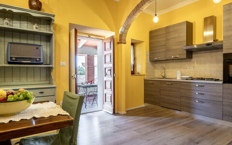 Il Cipresso, Casa dei Nonni, Cortona: Mobilia, Interior Design, Pavimentazione, Legna, Cucina, Pavimento, Controsoffitto, Soffitto, Elettrodomestico Da Cucina, Cabinetry