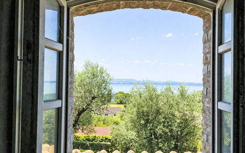 Rocca Loft: Costruzione, Parete, Finestra, Zona Residenziale, Quartiere, Facciata, Casa, Cittadina, Casa, Balcone