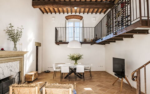 Rocca Loft: Costruzione, Parete, Finestra, Zona Residenziale, Quartiere, Facciata, Casa, Cittadina, Casa, Balcone