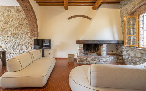 Casale delle Lupe, Campiglia Marittima: Parete, Interior Design, Mobilia, Pavimentazione, Pavimento, Soffitto, Illuminazione, Camera, Casa, Soggiorno