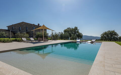La Calcinaia Country Villa, Bucine: Piscina, Landscaping, Flagstone