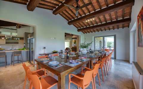 La Calcinaia Country Villa, Bucine: Mobilia, Interior Design, Legna, Tavolo, Soffitto, Pavimentazione, Sedia, Cucina & Sala Da Pranzo Tavolo, Casa, Sala Da Pranzo