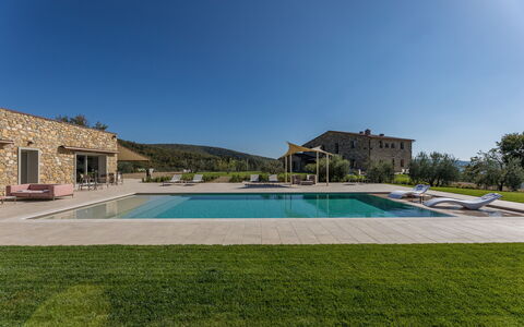 La Calcinaia Country Villa, Bucine: Paesaggio, Lotto, Plain, Estate, Piscina, Agriturismo, Landscaping, Villa