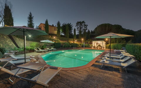 Villa Ginestraio 14: Piscina, Ricorrere, Eco Hotel, Giardino, Hacienda, Landscaping, Terme, Hotel, Estate, Cortile