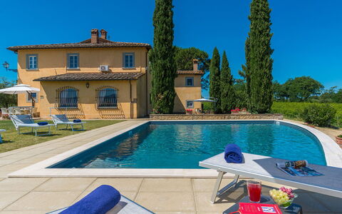 Villa Pucci 12: Blu, Casa, Estate, Piscina, Giardino, Mobili Da Esterno, Landscaping, Villa, Prato, Hacienda