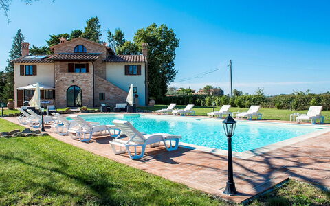 La Torre dei Fagiani 8+2: Piscina, Estate, Hacienda, Ricorrere, Villa, Hotel, Dimora, Mobili Da Esterno, Eco Hotel, Agriturismo