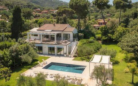 Villa Giomoa 8: Zona Residenziale, Casa, Casa, Estate, Villetta, Piscina, Dimora, Agriturismo, Ricorrere, Villa