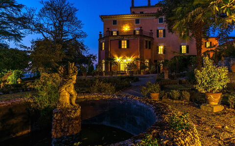 Villa Lemura 16+4: Estate, Giardino, Hacienda, Paesaggio Di Illuminazione, Notte, Dimora, Villa, Landscaping, Sera, Casa Storica