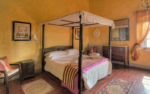 Casabianca 12: Mobilia, Interior Design, Letto, Pavimentazione, Parete, Camera Da Letto, Pavimento, Camera, Soffitto, Lenzuolo