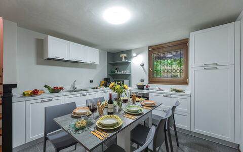 Villa Joy 6: Cucina, Elettrodomestico Da Cucina, Controsoffitto, Apparecchio Major, Interior Design, Mobilia, Elettrodomestico, Cucina Stufa, Casa, Soffitto