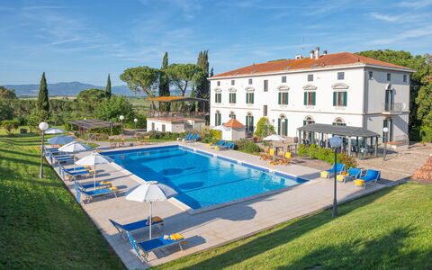 Villa Croci 12: Piscina, Estate, Villa, Resort Citta ', Ricorrere, Hotel