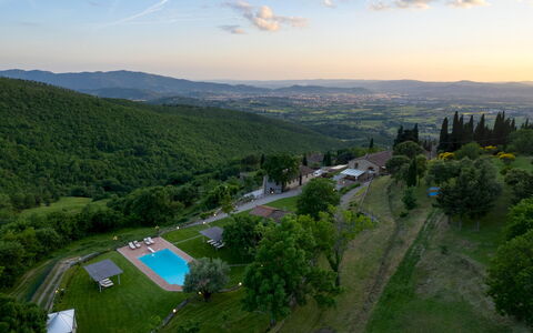 Torre Ginestre 12: Mountainous Landforms, Hill, Highland, Mountain, Landscape, Hill Station, Mountain Range, Valley, Bird'S-Eye View, Eco Hotel